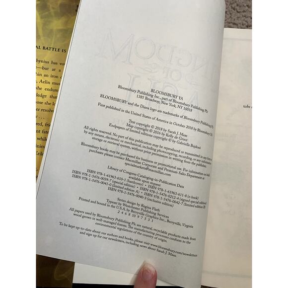 Sarah J Maas Kingdom of Ash Throne of Glass 1st Edition Hardcover OOP - Picture 13 of 13